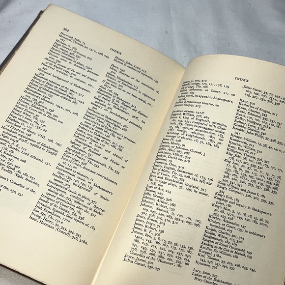 A COMPANION TO SHAKESPEARE STUDIES 1934 1st EDITION HARDCOVER VINTAGE BOOK - Picture 17 of 17